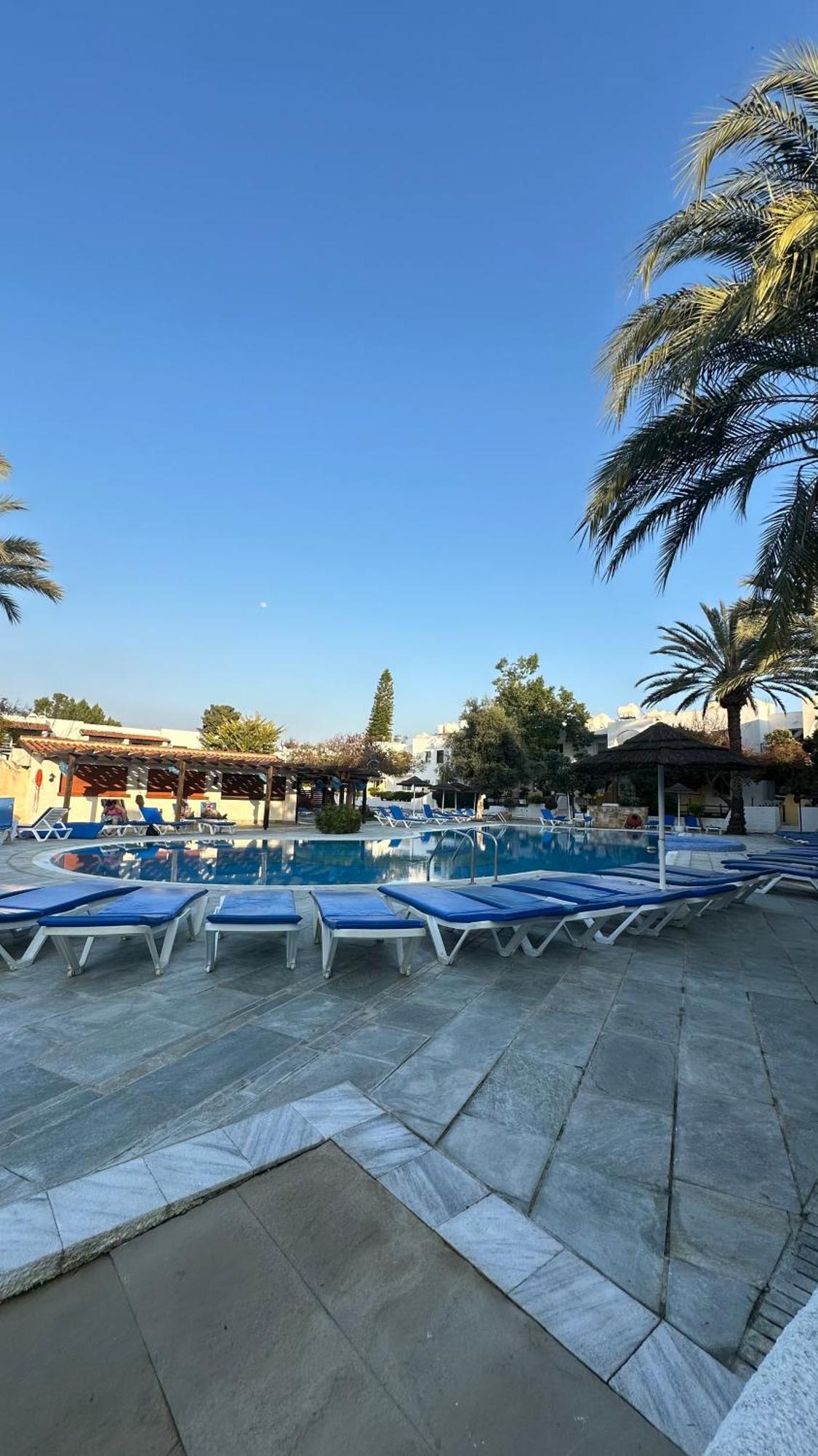 Paphos Gardens Studio Suite Eksteriør bilde